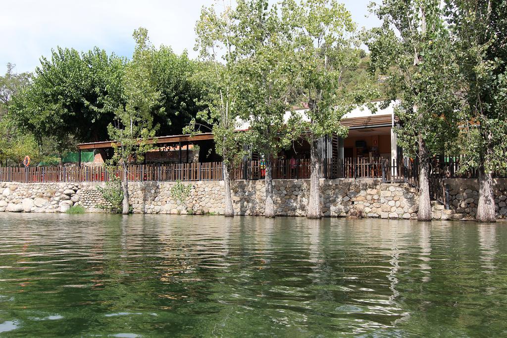 Hostal Yessy كانديليدا المظهر الخارجي الصورة