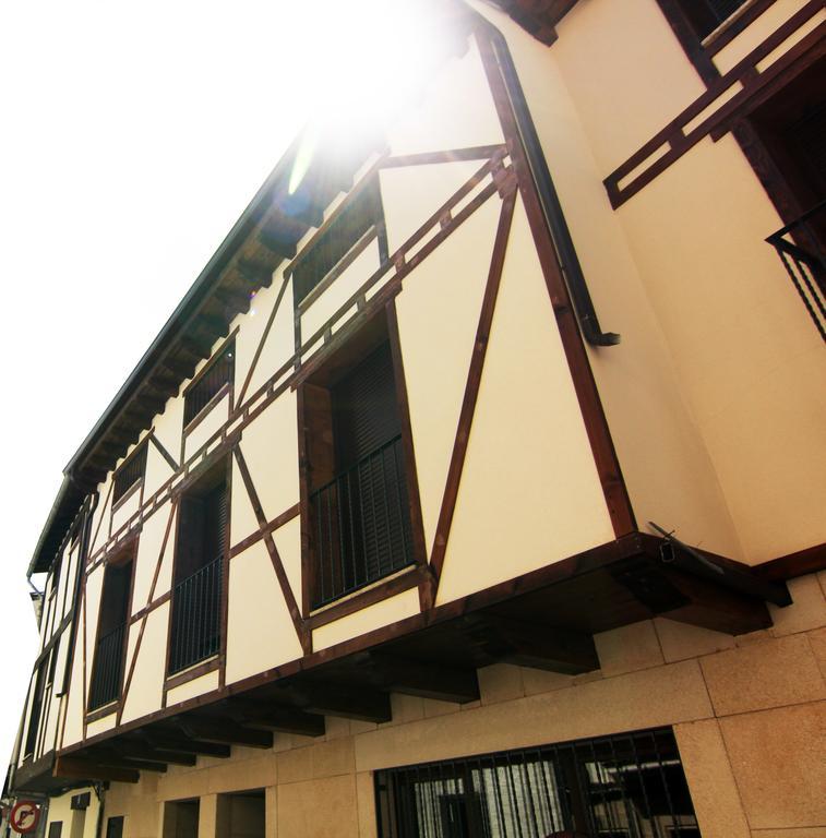 Hostal Yessy كانديليدا المظهر الخارجي الصورة