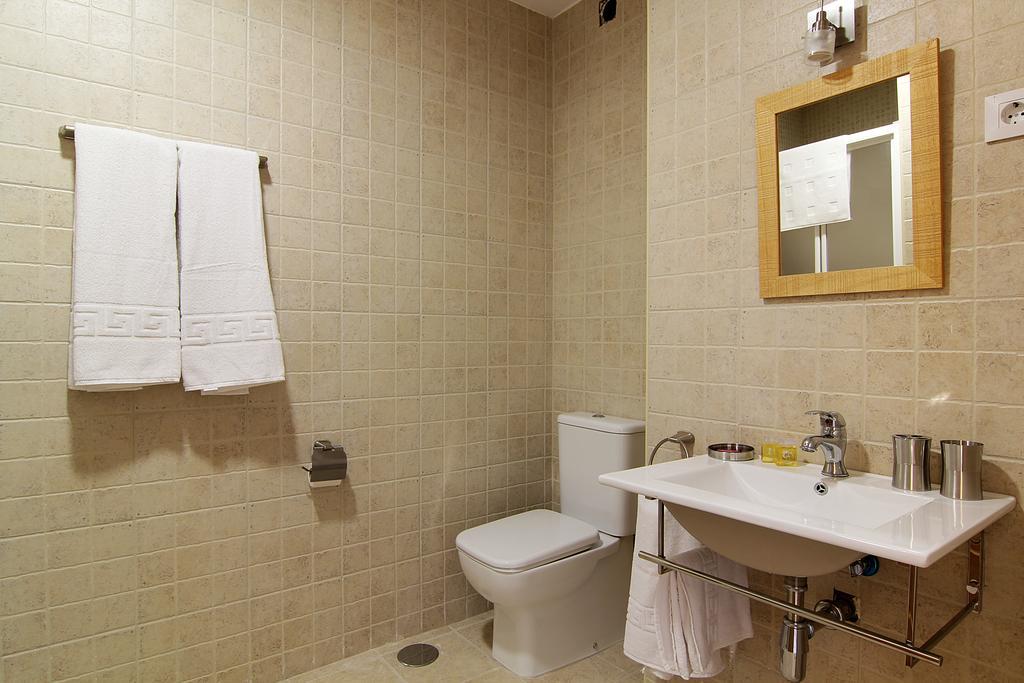 Hostal Yessy كانديليدا الغرفة الصورة
