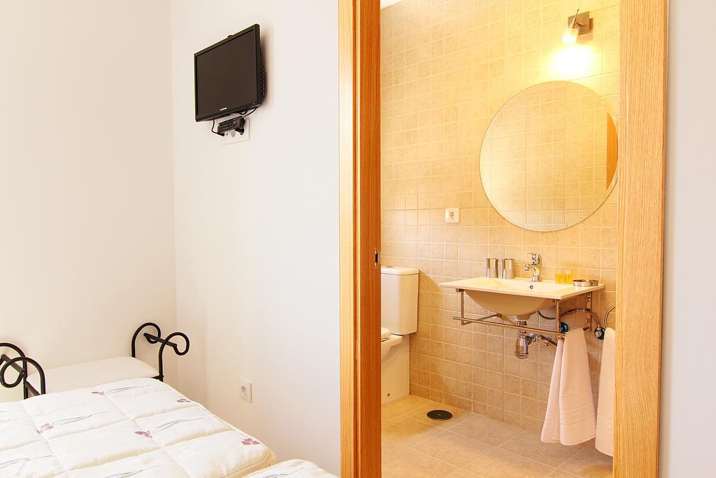 Hostal Yessy كانديليدا الغرفة الصورة