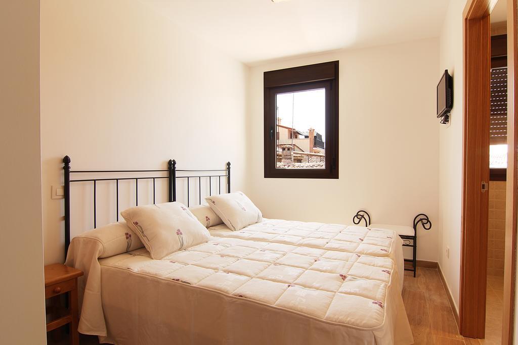 Hostal Yessy كانديليدا الغرفة الصورة